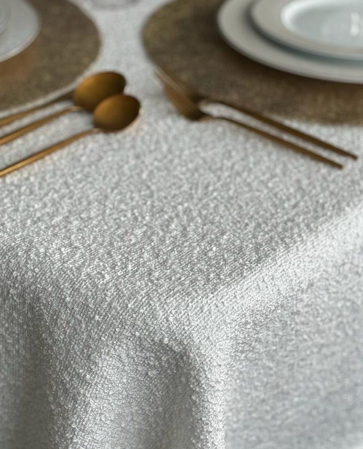 3178 Milan Boucle White