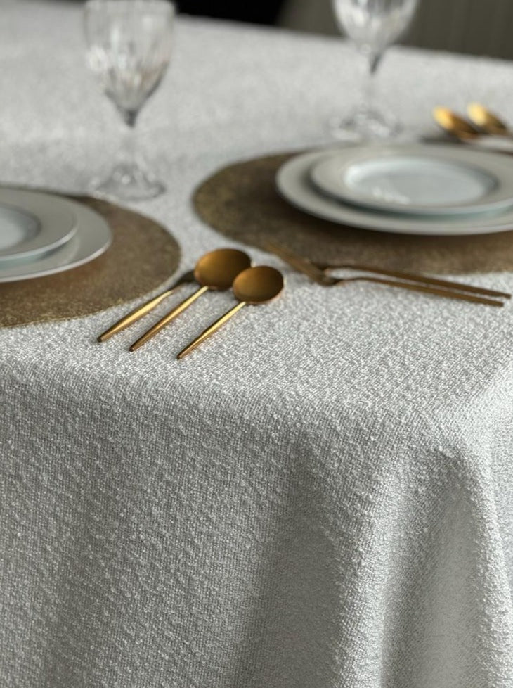 3178 Milan Boucle White