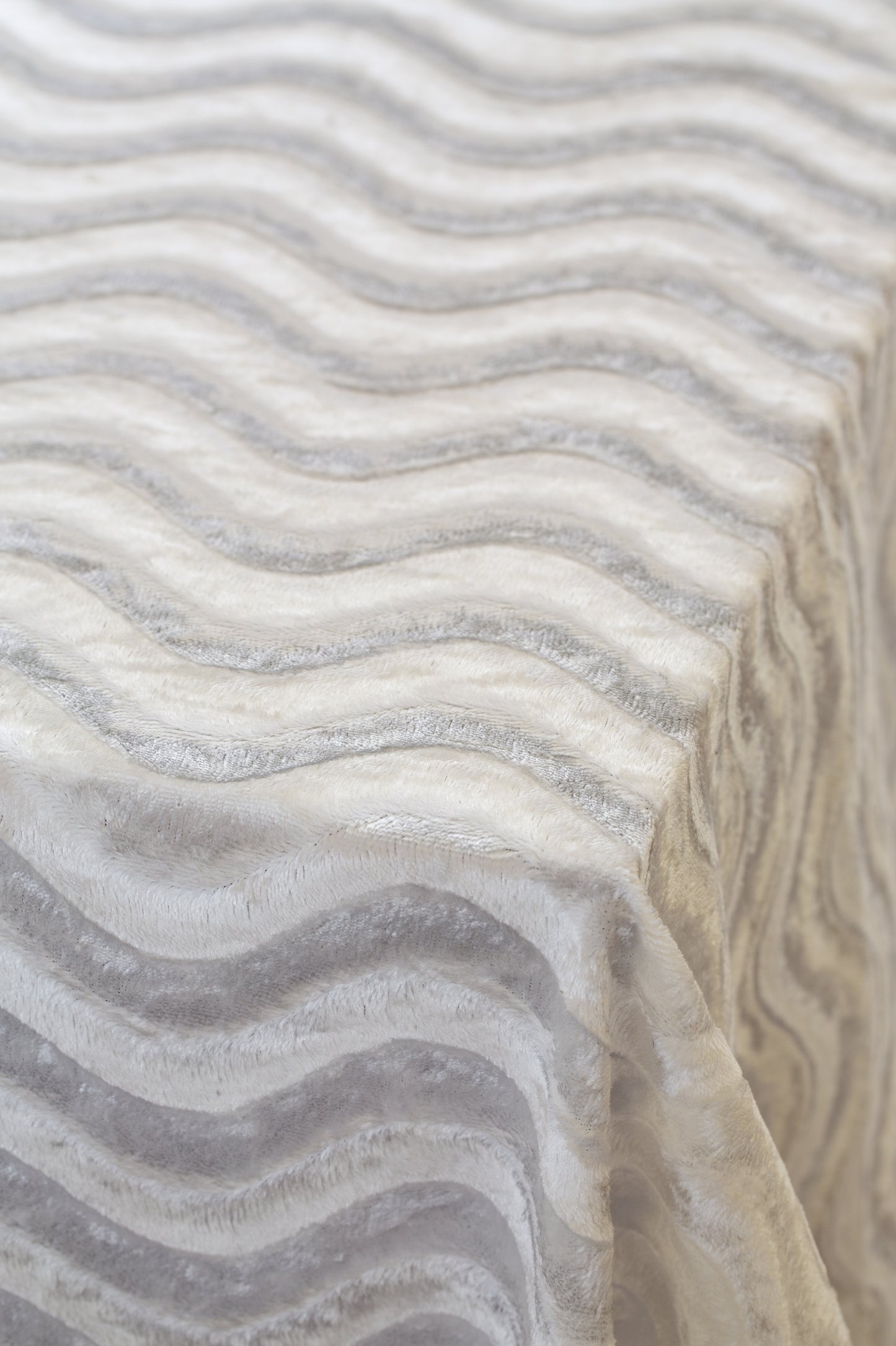 2020 Velvet Wave Antique White