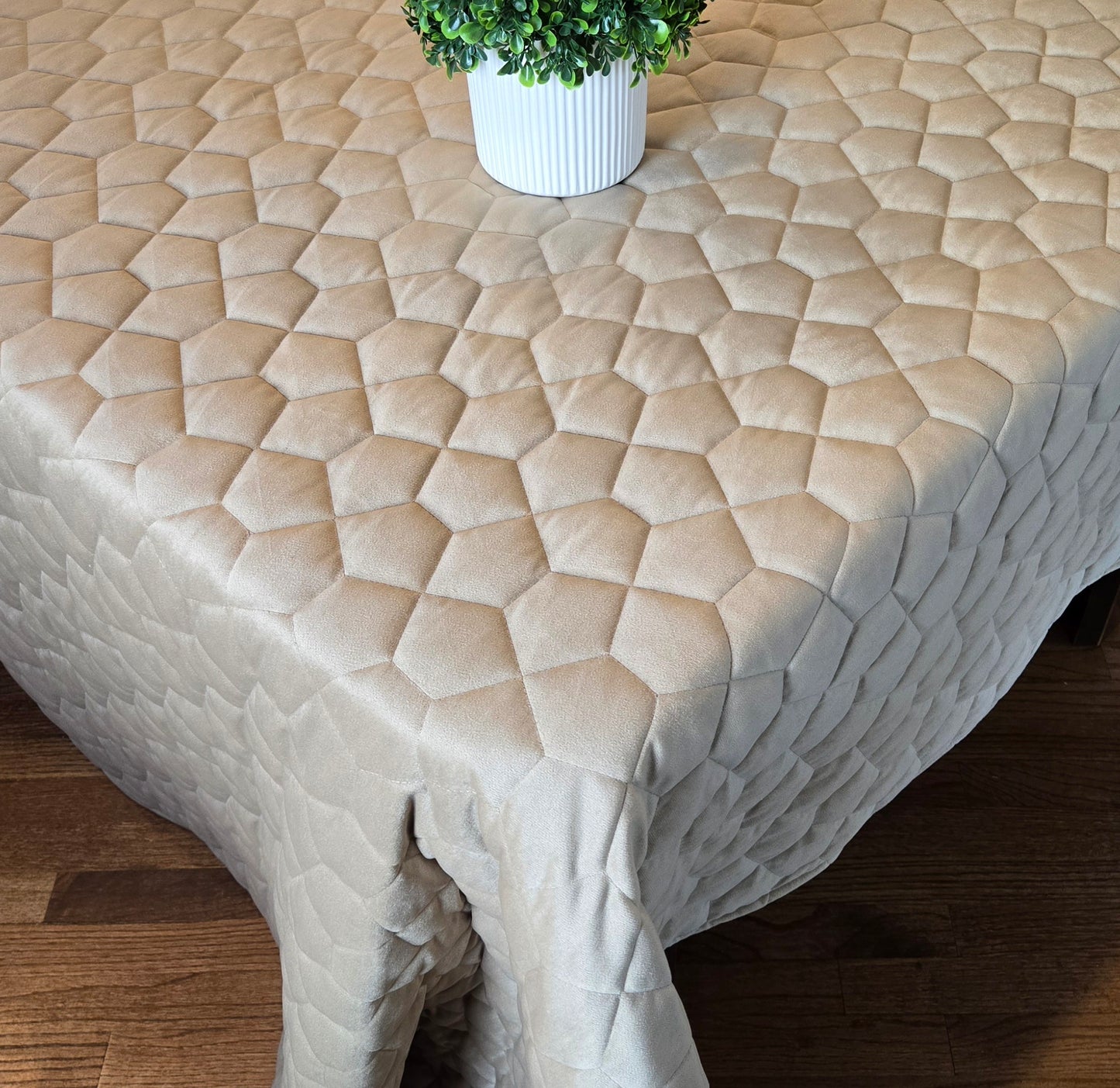 6010 Mosaic Quilt Taupe