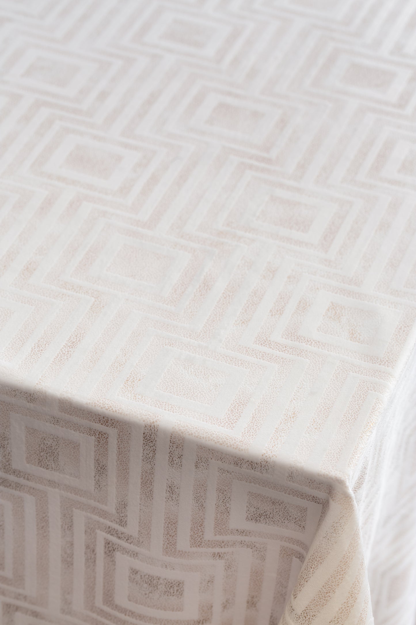 2040 Geometric Velvet White